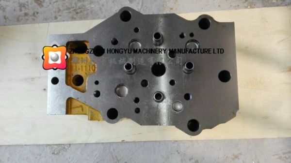 Komatsu 6D140 cylinder head