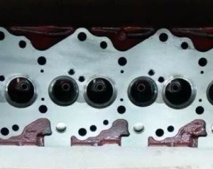 ISUZU 6SD1 Cylinder Head