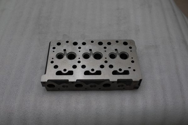 D1302 CYLINDER HEAD FOR KUBOTA